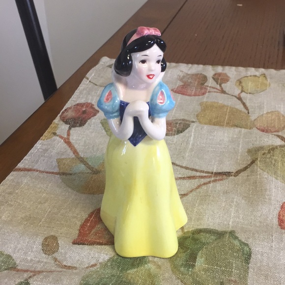 Disney Other - Disney Snow White Figurine